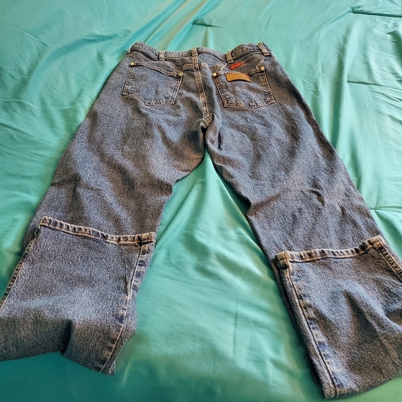 Woman's Wrangler 14MWZ Premium Patch Jean's VINTAGE - Picture 3 of 4